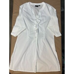 Women's Tribal White Top. Size 8. 100% Cotton